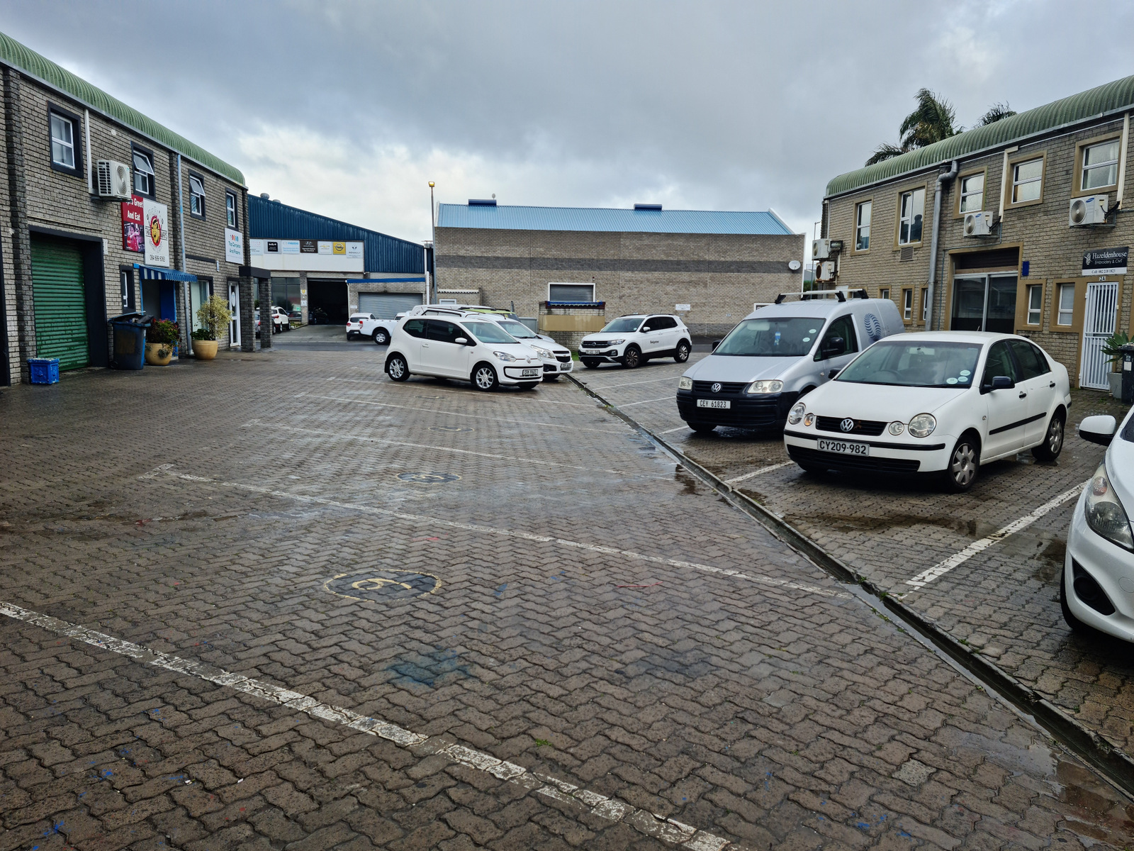 To Let commercial Property for Rent in Somerset West Business Park Western Cape